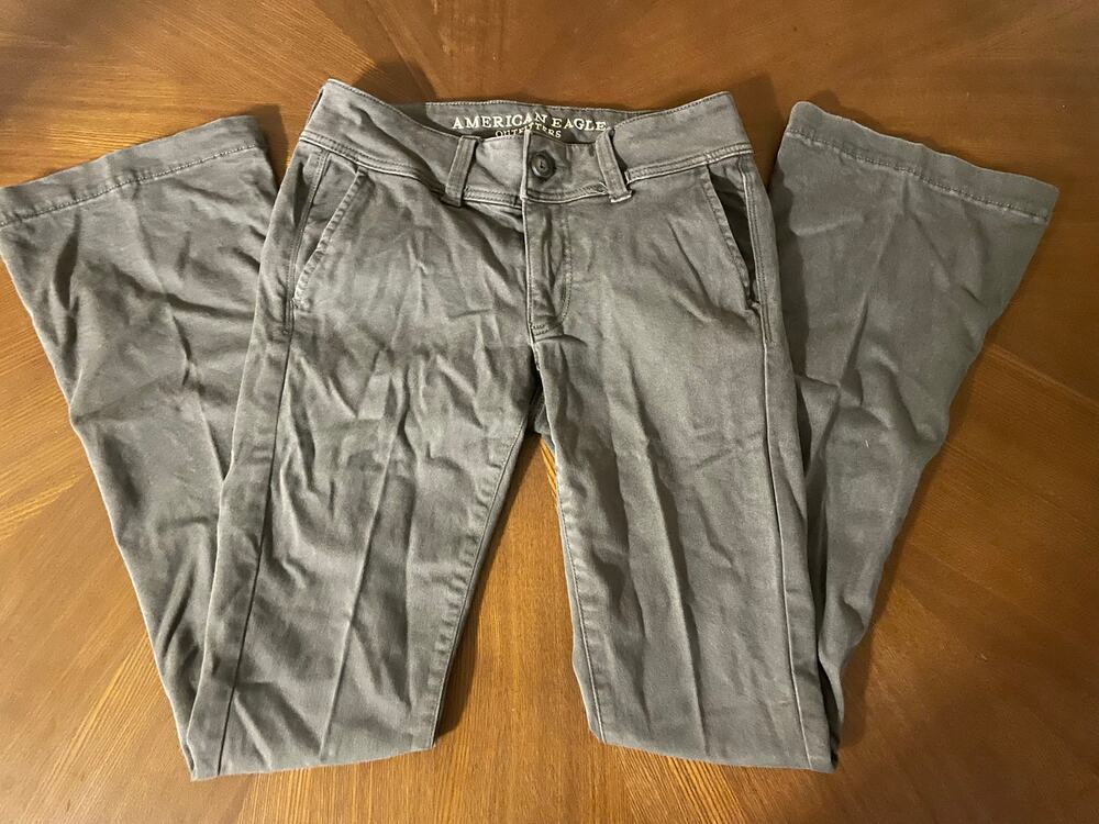 American Eagle Super Stretch Kick Boot Jeans size 00 (x-short)